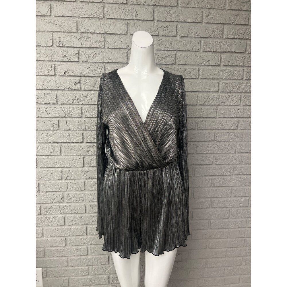 Charlotte Russe Women Pleaded  Silver Metallic Long Sleeve Romper Size L